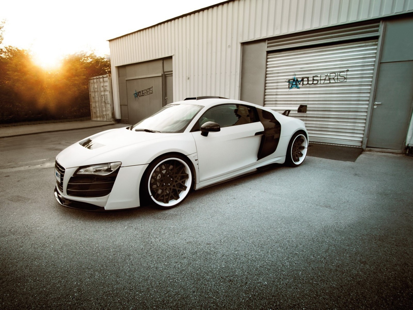 Автомобиль марки Audi модели 2014