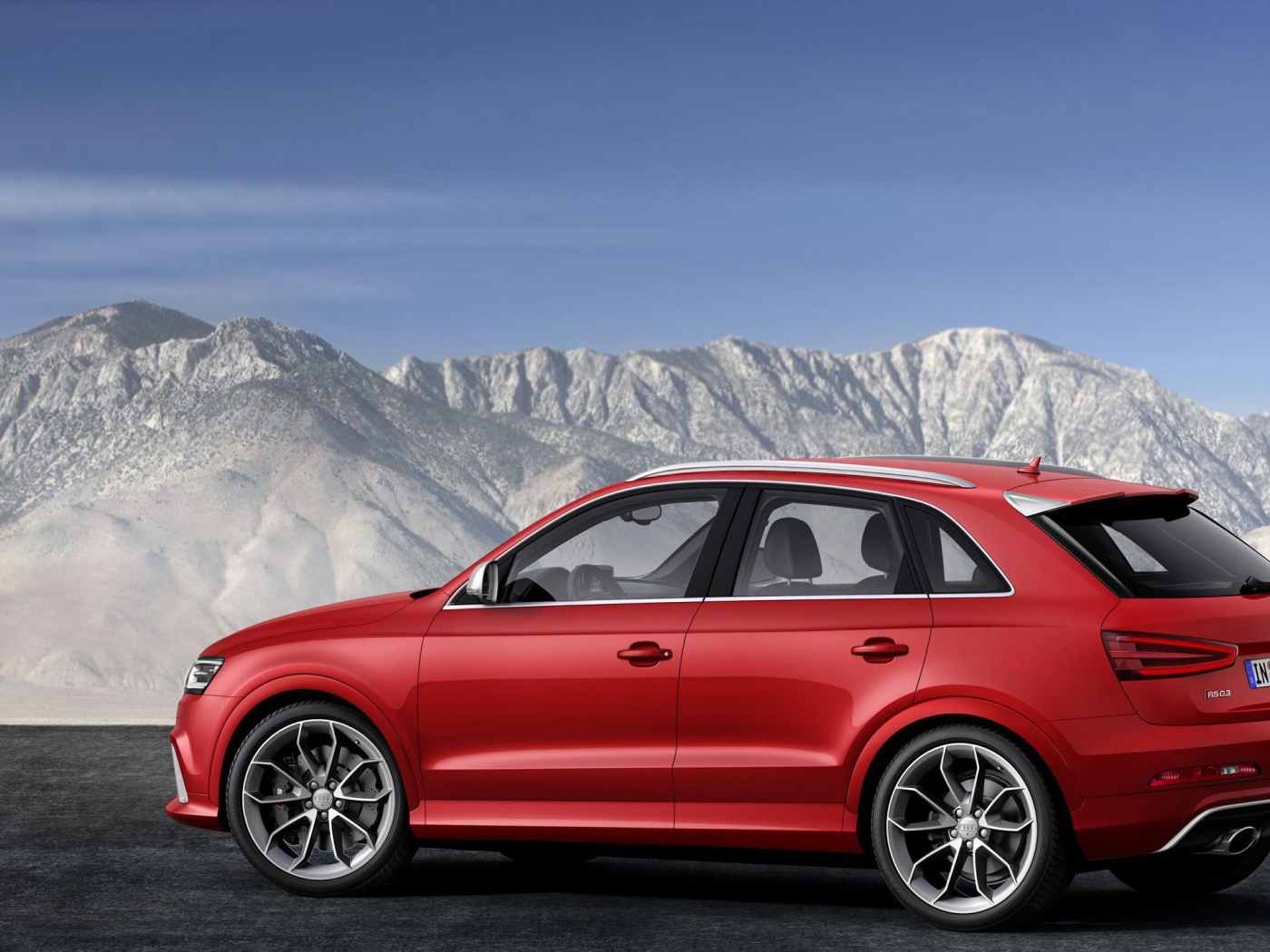 Новая машина Audi RS Q3 2014 года