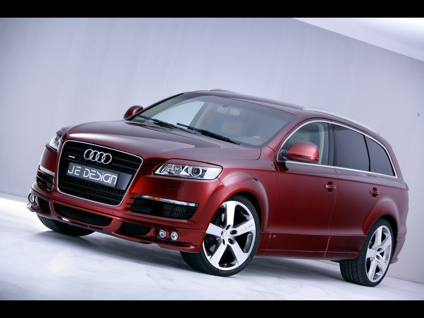 Новая машина Audi q7