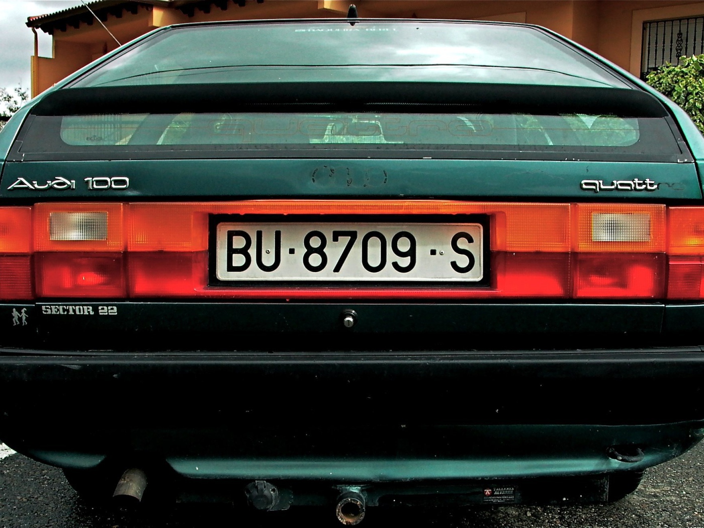 Дизайн автомобиля Audi 100