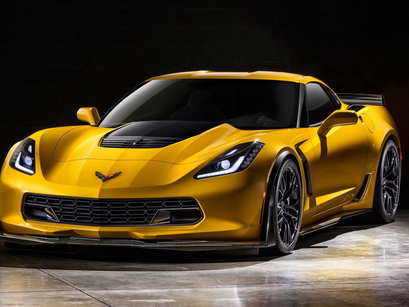 Автомобиль Chevrolet corvette z06 2015 год