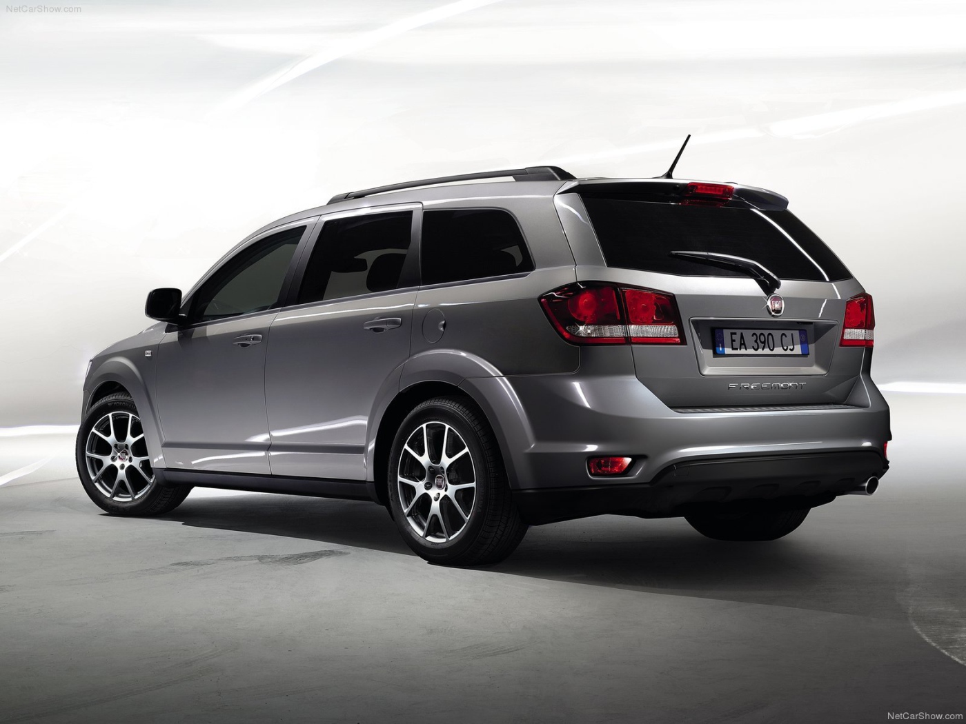 Новый автомобиль Fiat Freemont