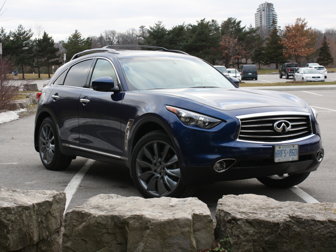 Синий Infiniti FX35