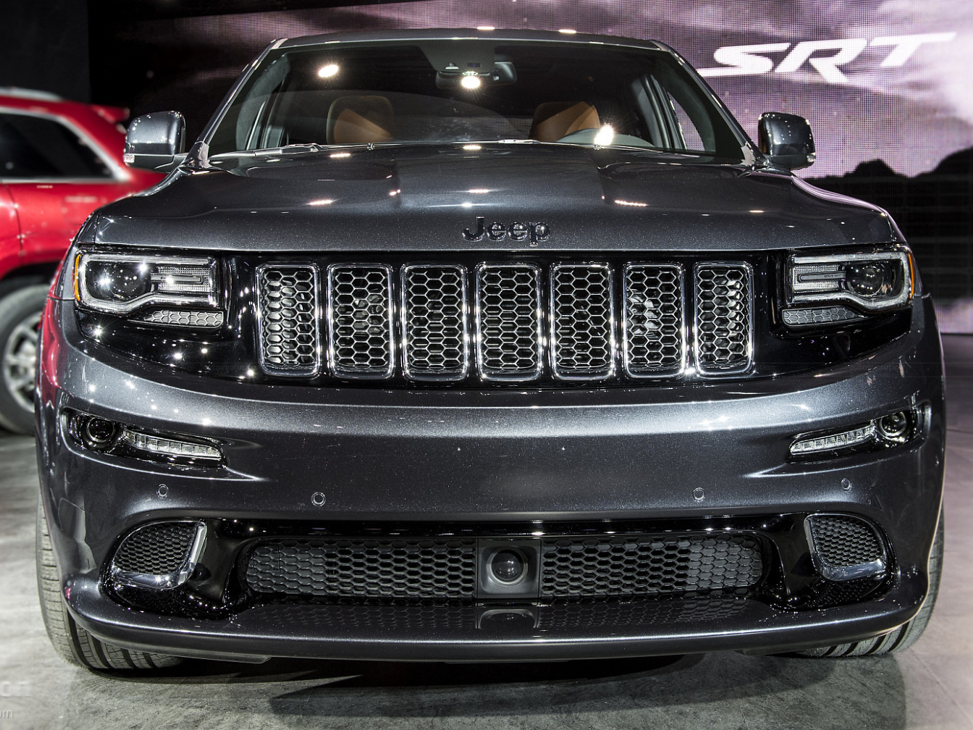 Тест драйв автомобиля Джип Гранд Чероки 2014