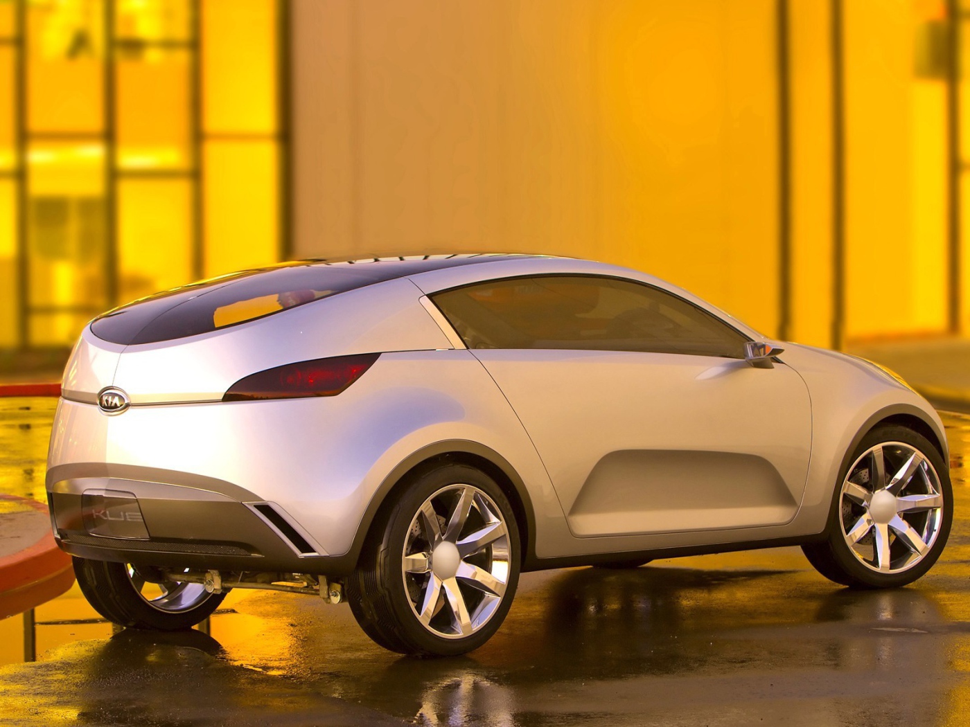 Автомобиль KIA