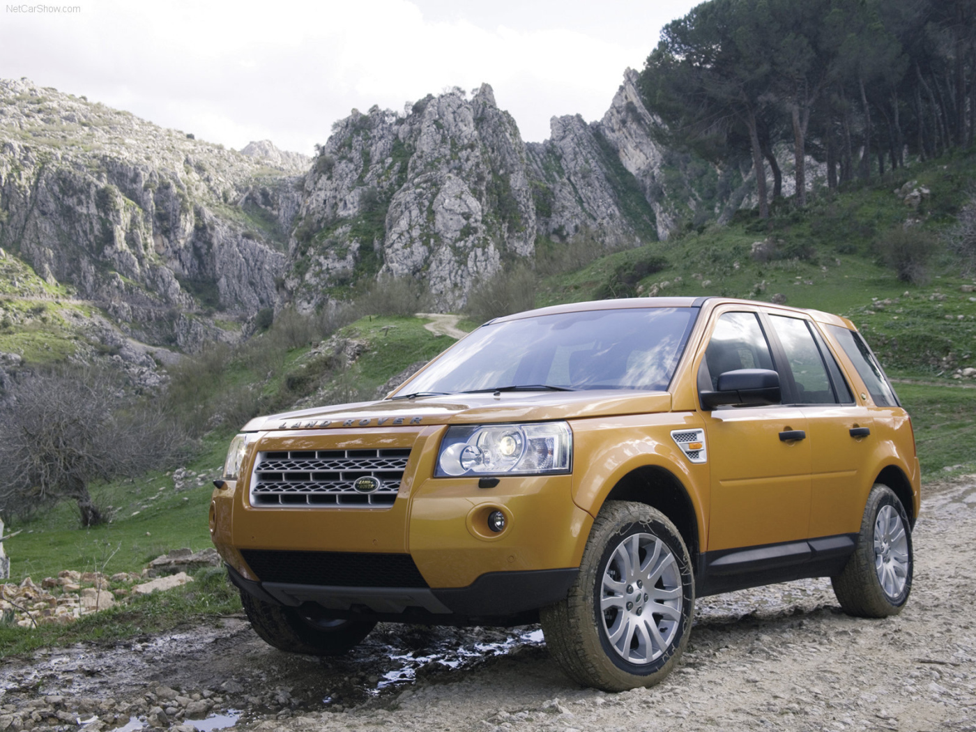Новый автомобиль Land Rover Freelander 2