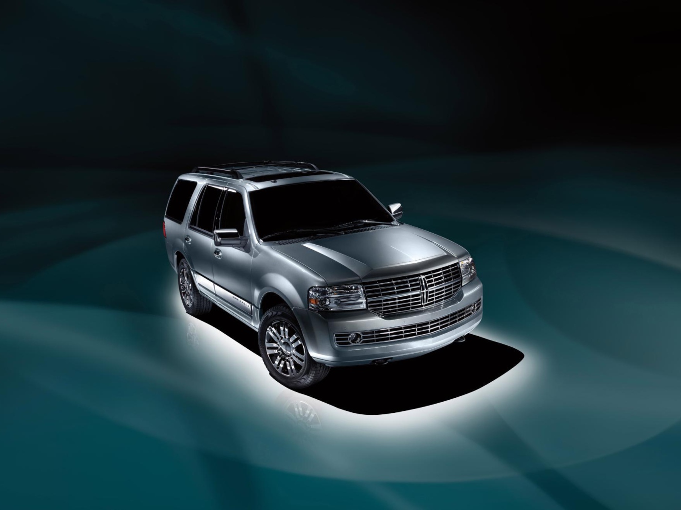 Надежная машина Lincoln Navigator 2014