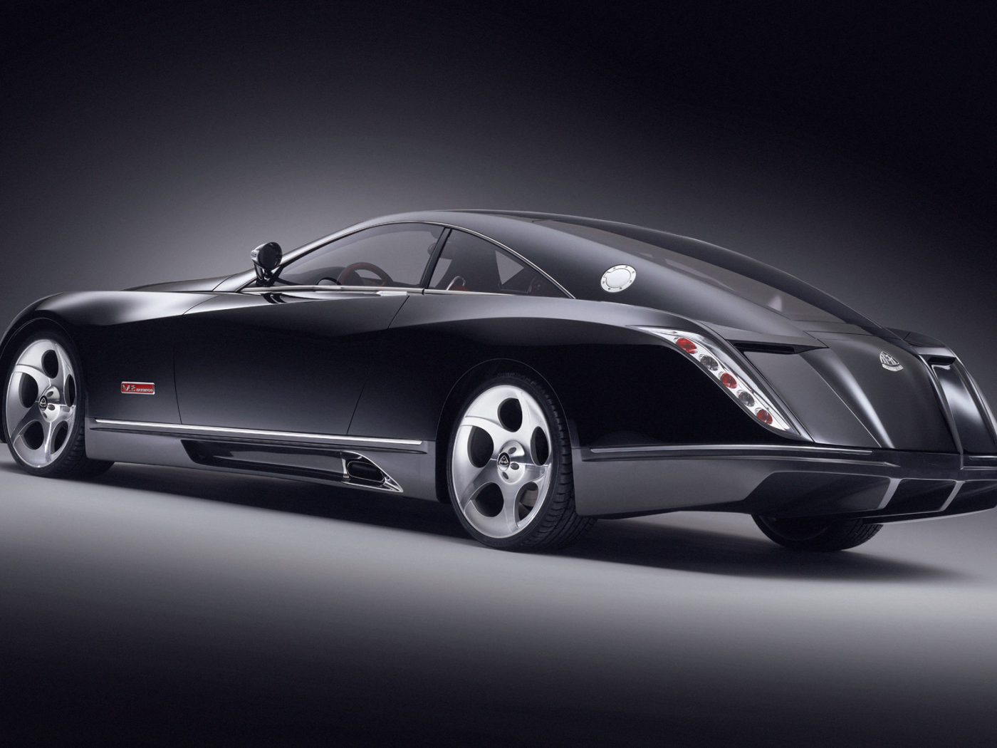  Красивый автомобиль Maybach  Exelero в Москве