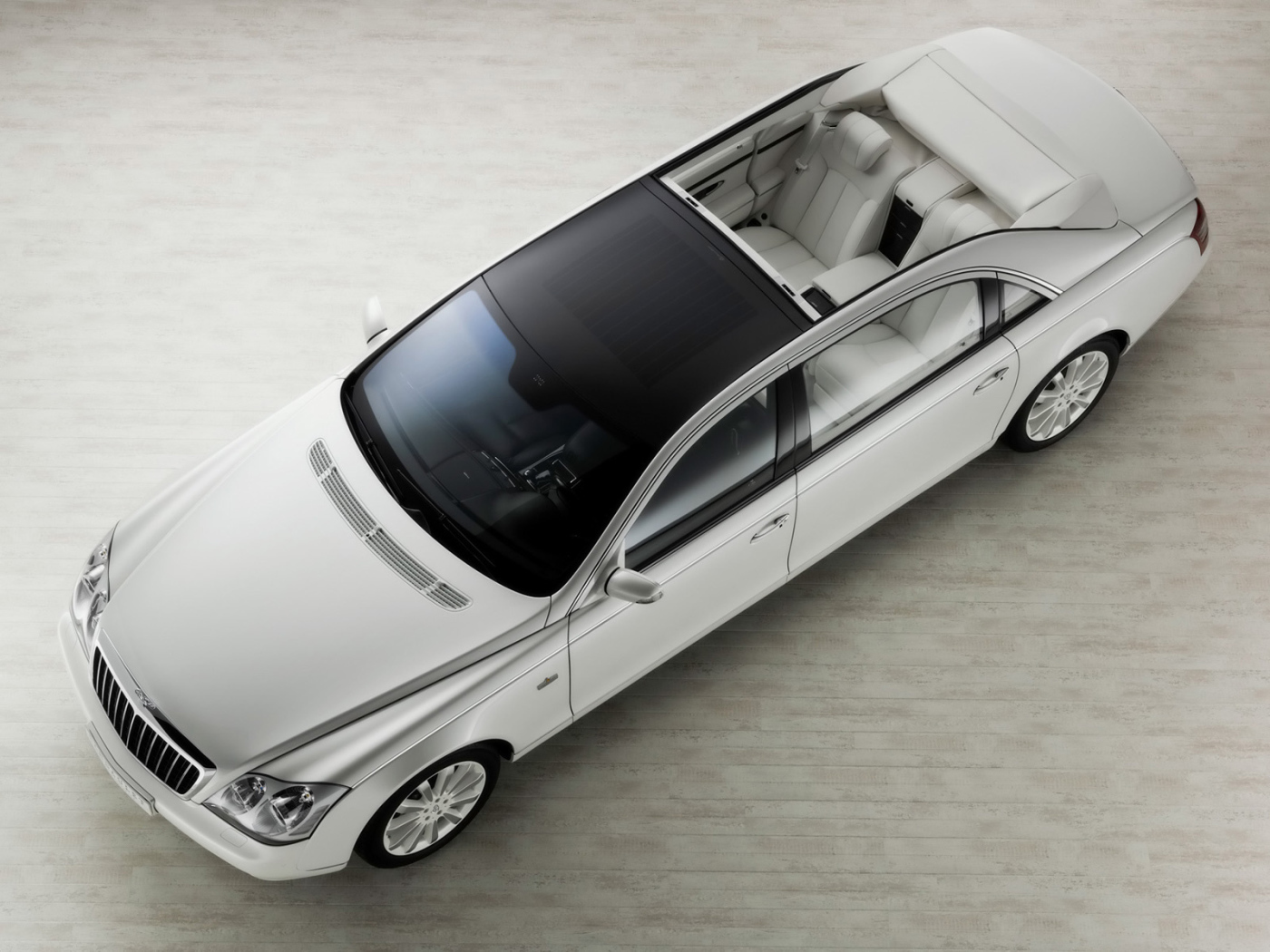 Надежная машина Maybach  Landaulet