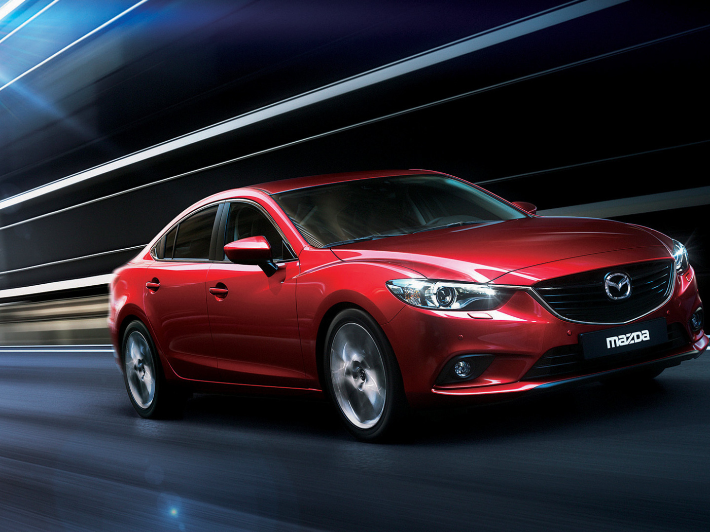 Красивый автомобиль Mazda 6 в Москве