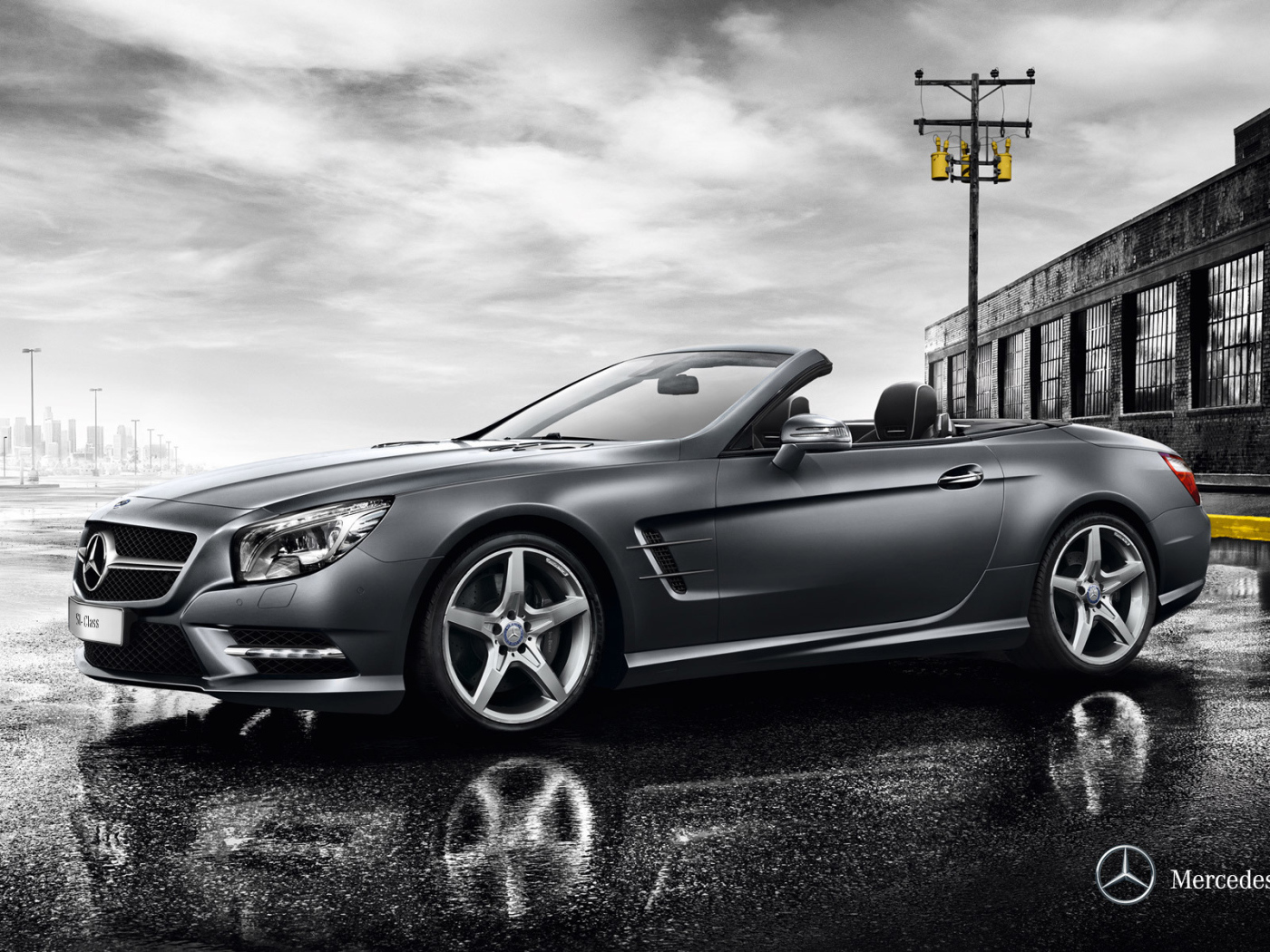 Монохромный мерседес