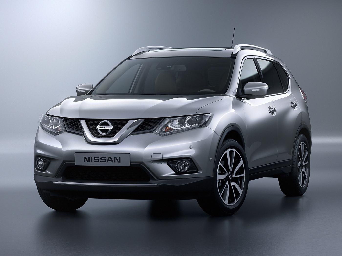 Тест драйв автомобиля Nissan X-Trail