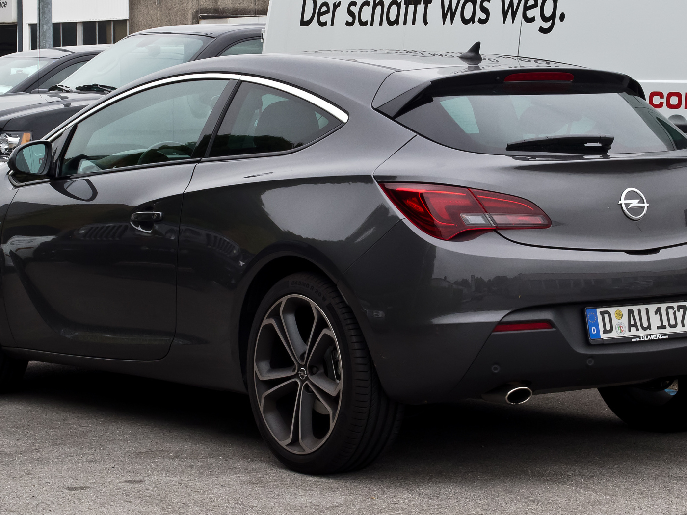 Надежная машина Opel Astra GTC