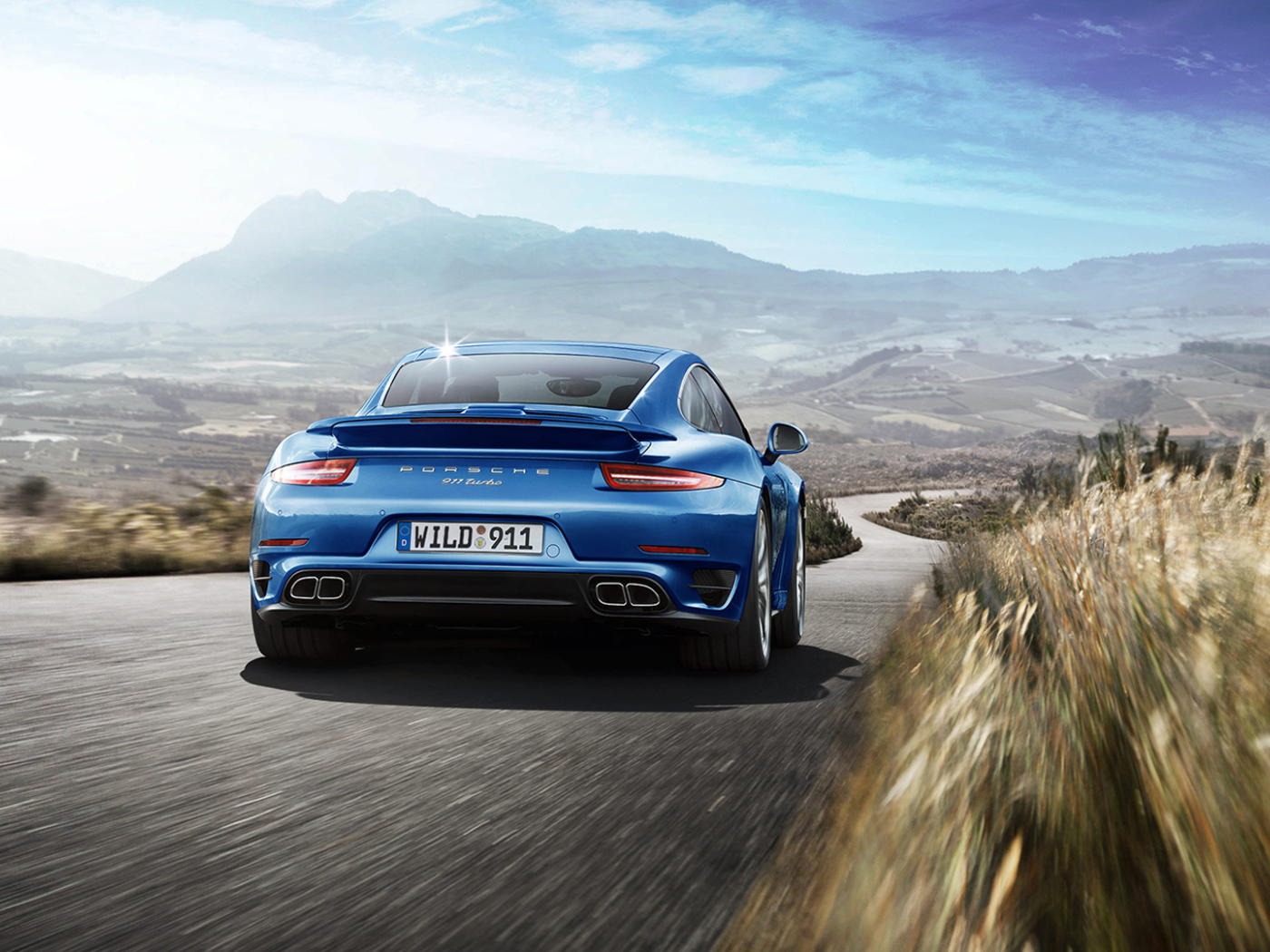 Новый автомобиль Porsche 911 Turbo 2014