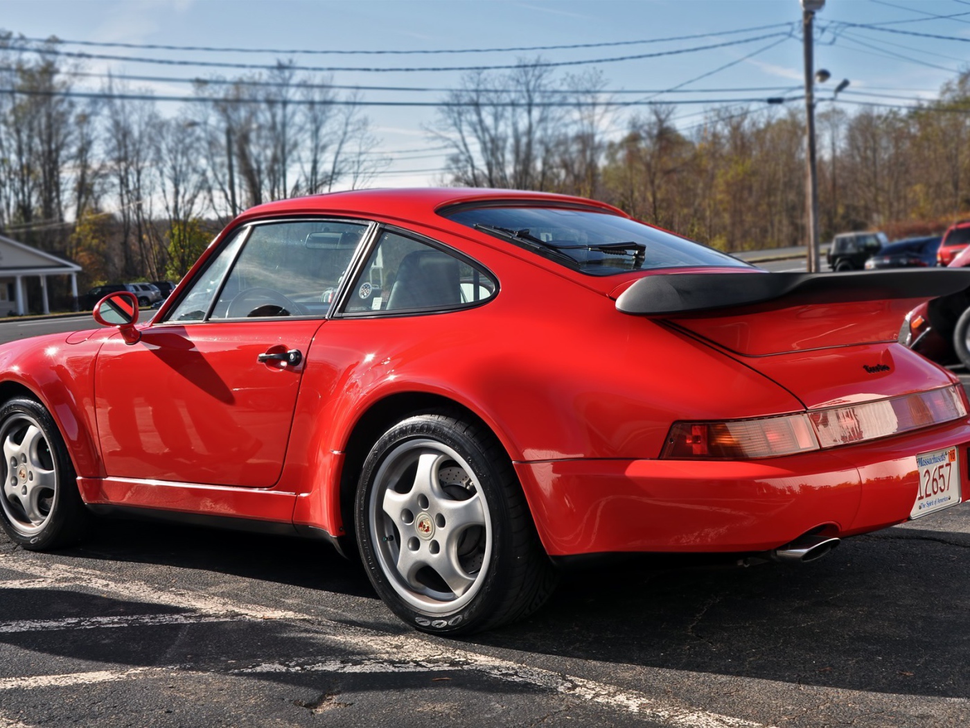 Спортивный красный порш