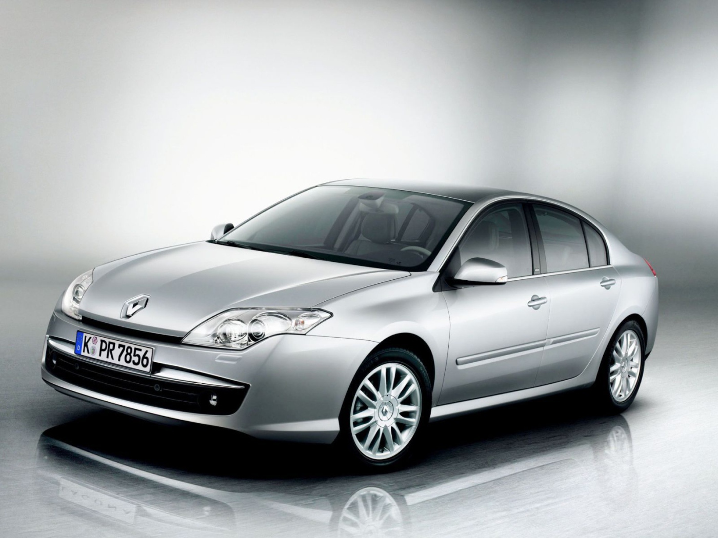 Фото автомобиля Renault Laguna