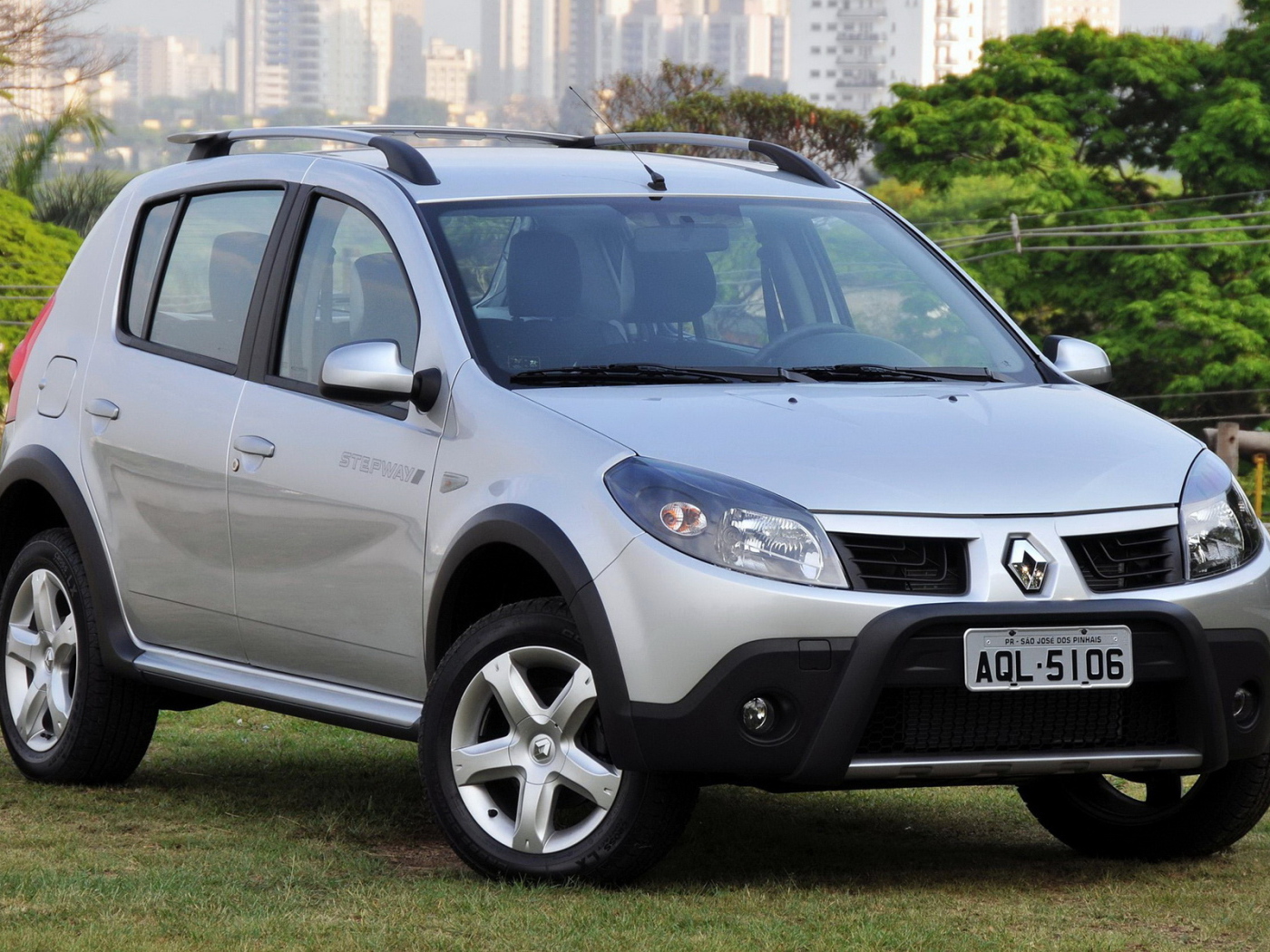 Тест драйв автомобиля Renault Sandero