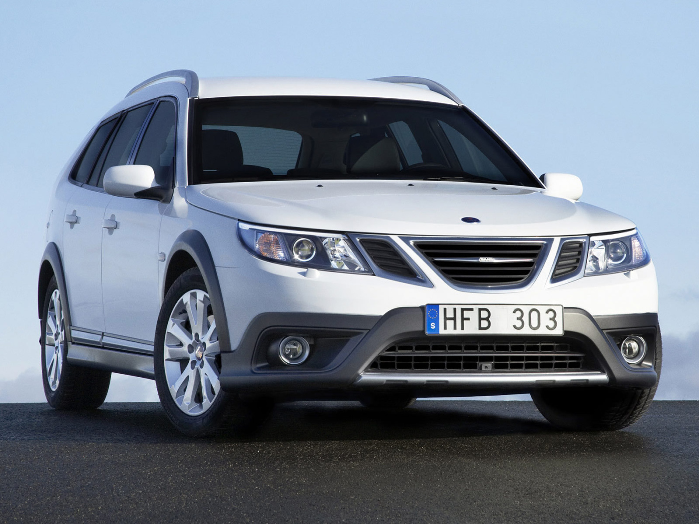  Красивый автомобиль Saab 9-3