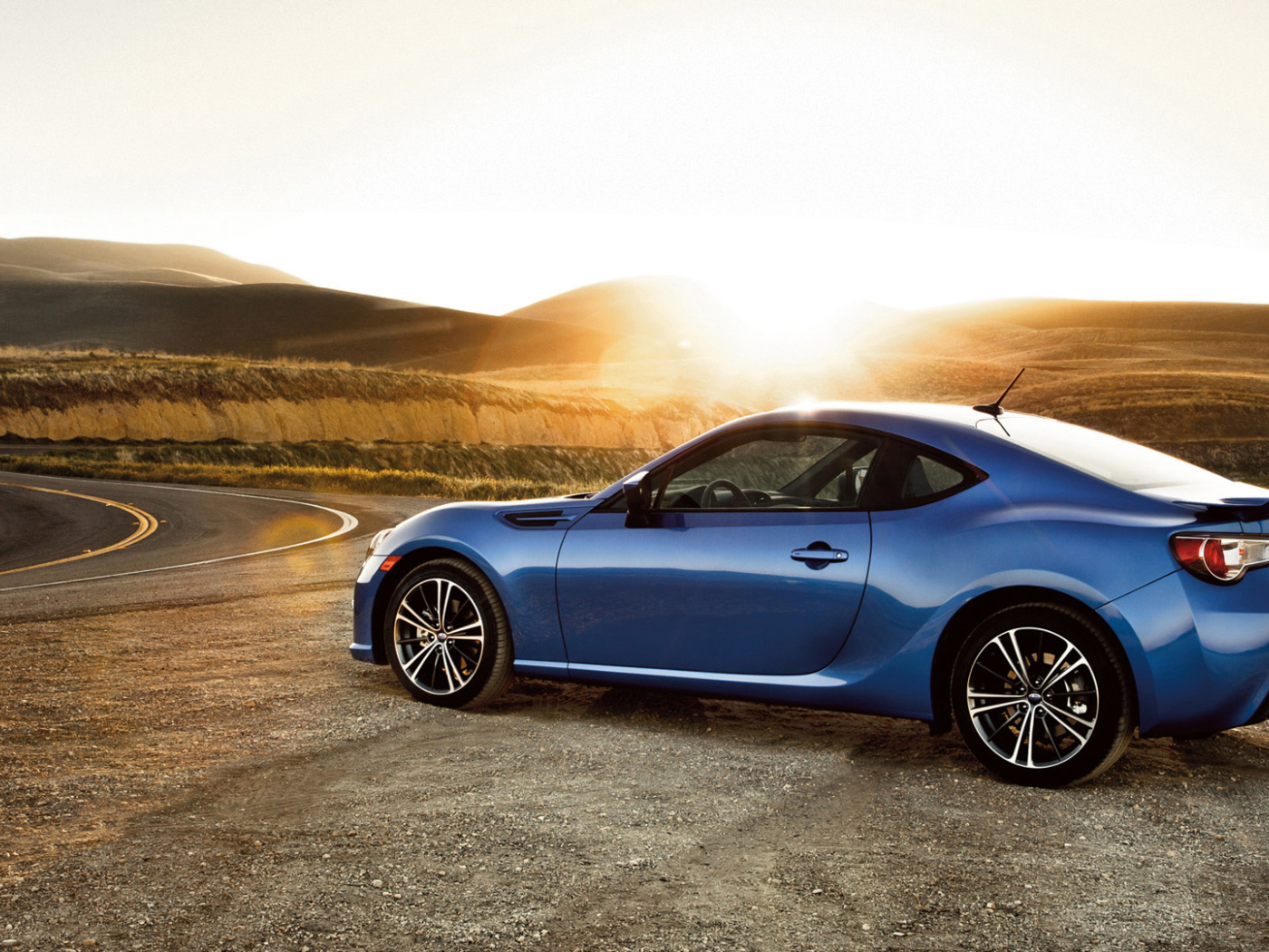 Новая машина Subaru BRZ