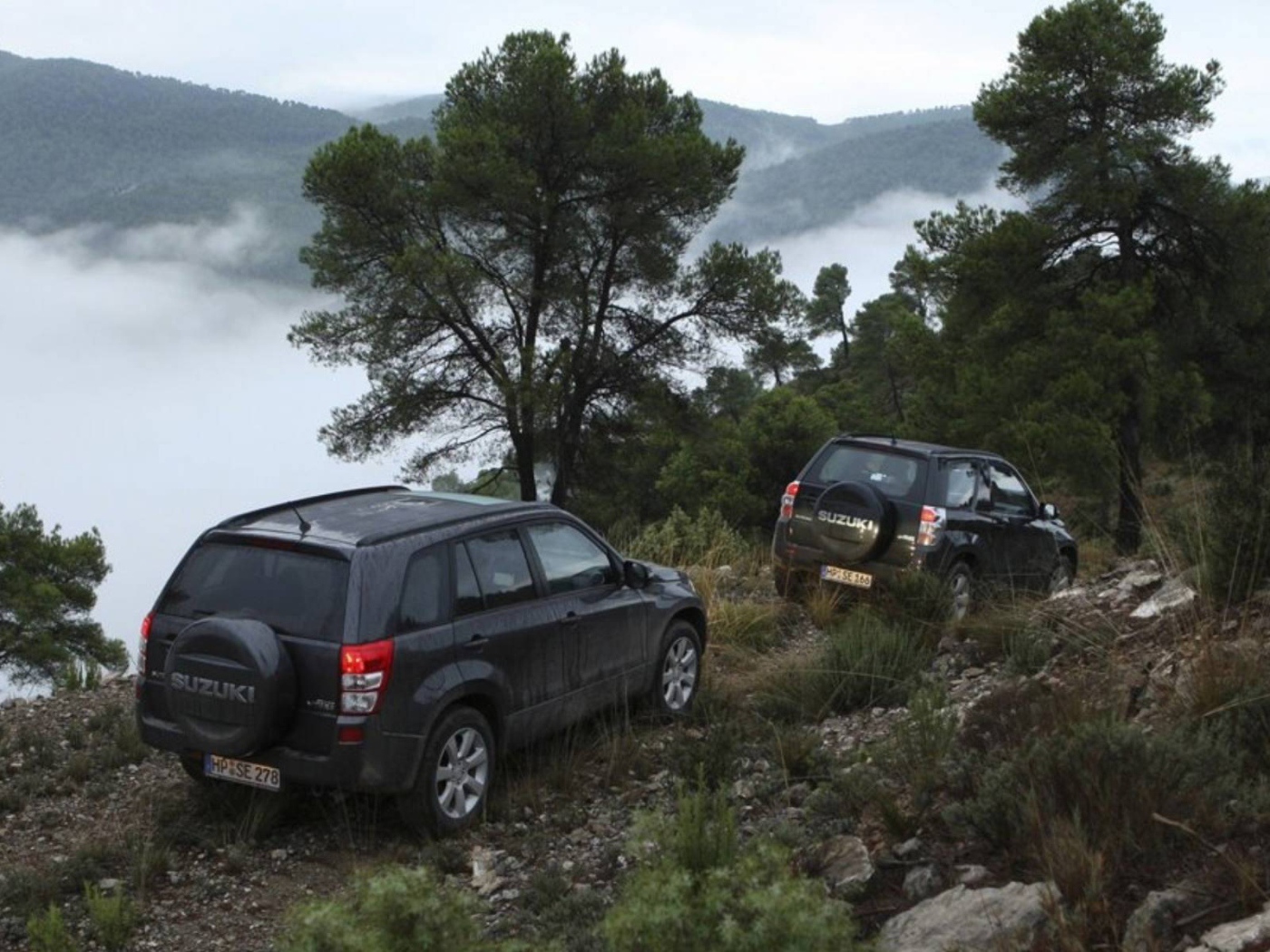   Красивый автомобиль Suzuki Grand Vitara 2014 в Москве