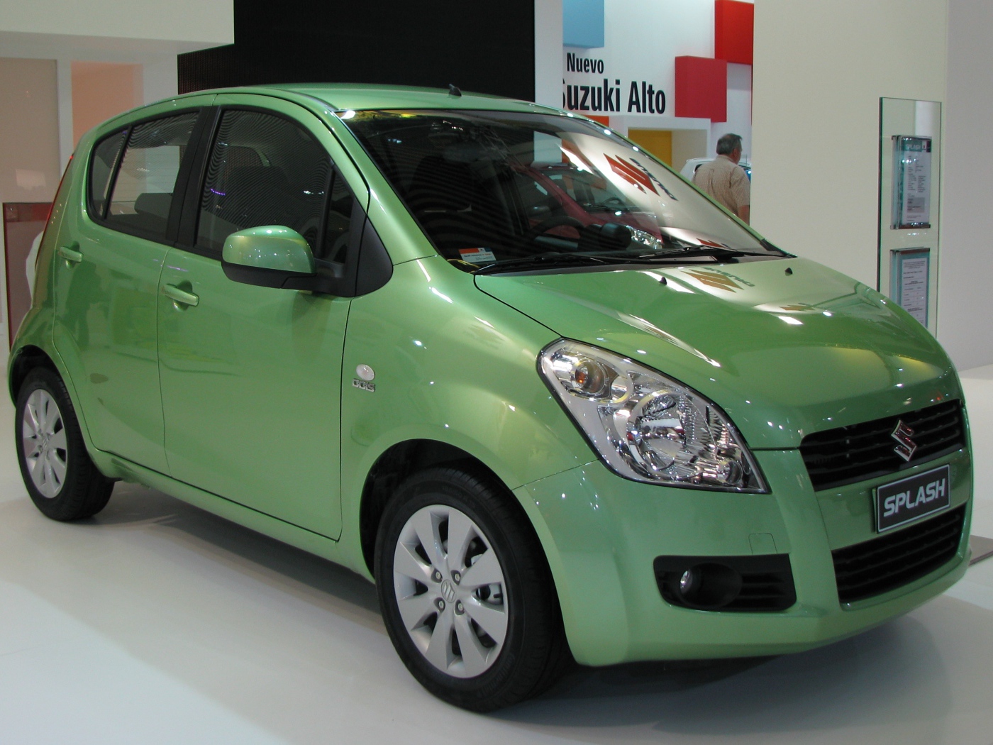  Красивый автомобиль Suzuki Splash в Москве