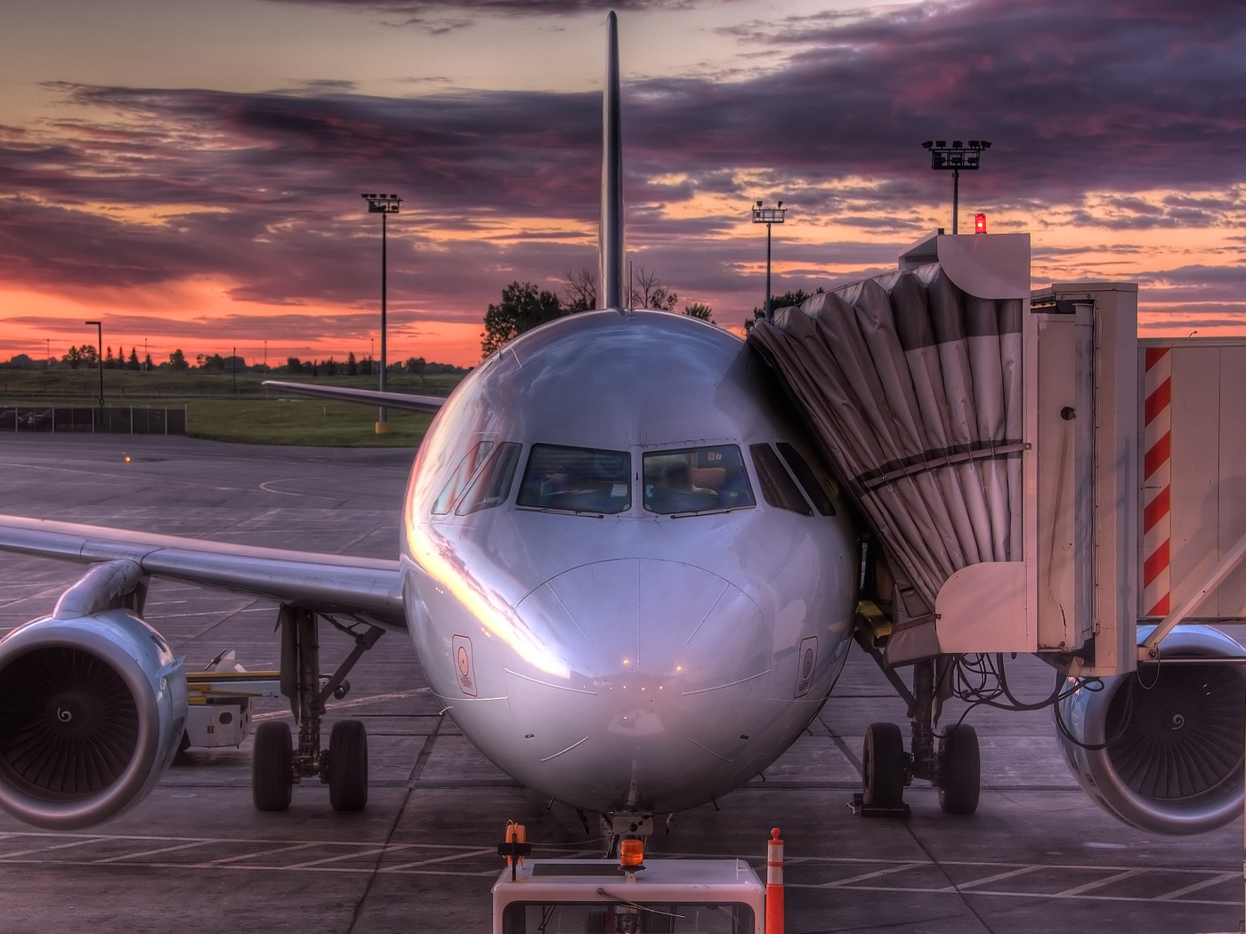 Самолет на обслуживании