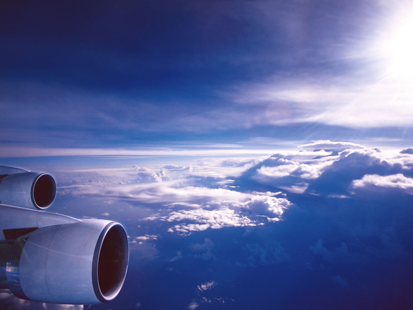 Полет над облаками