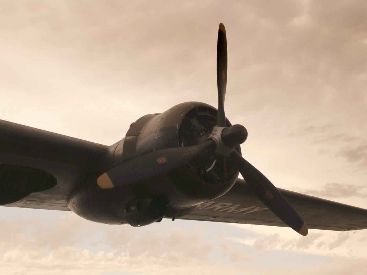 Мотор на крыле самолета