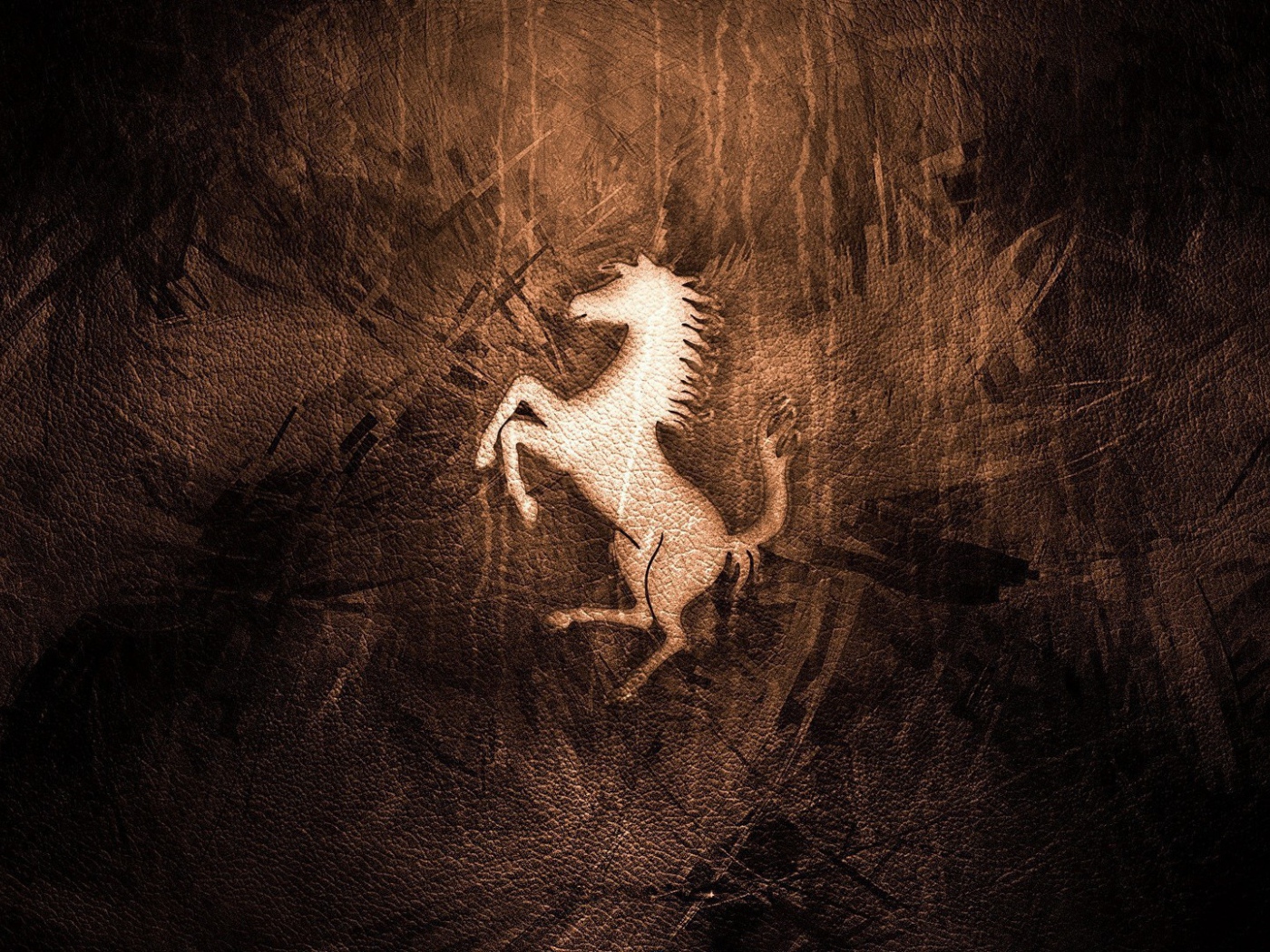 Bысеченая на камне лошадь