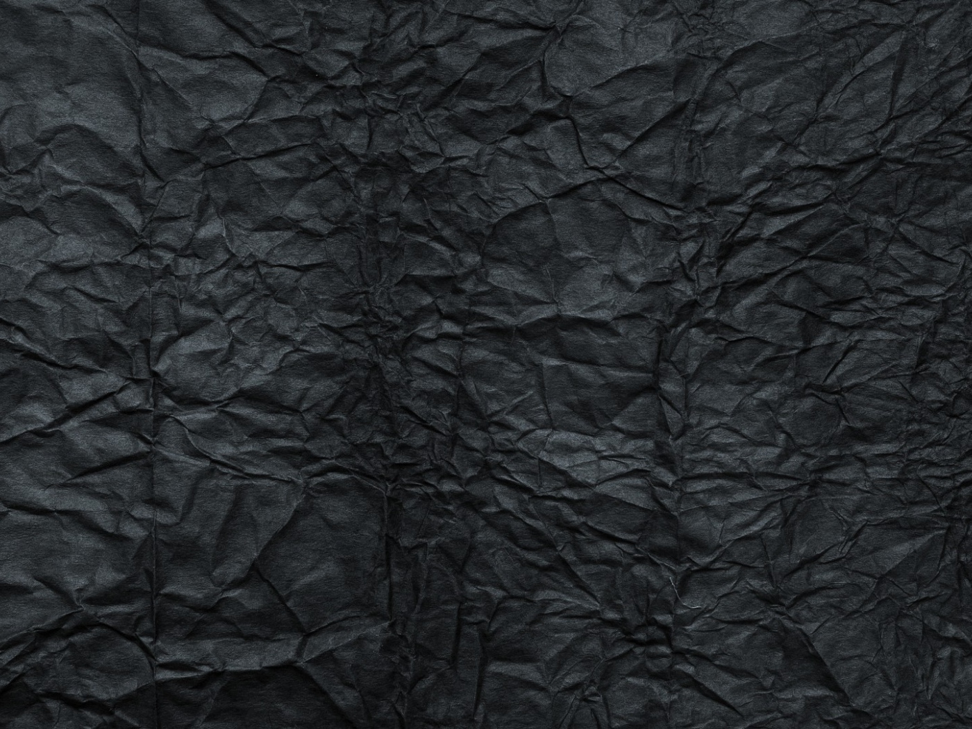 Мятая черная бумага