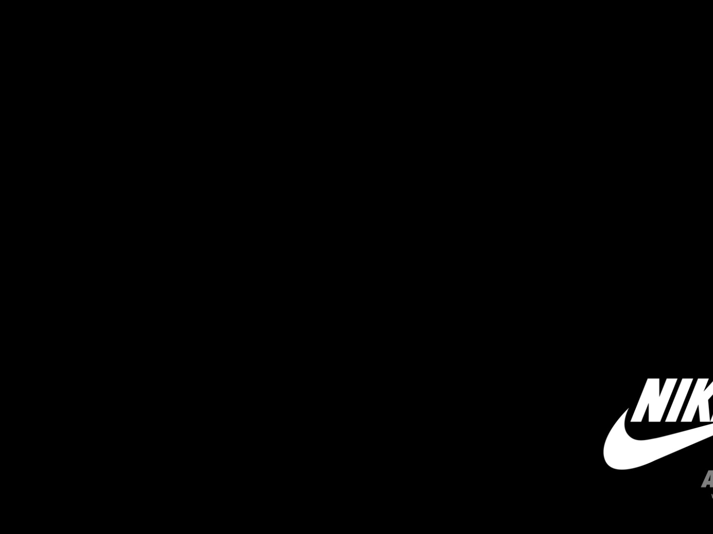 Логотип Найк на черном фоне