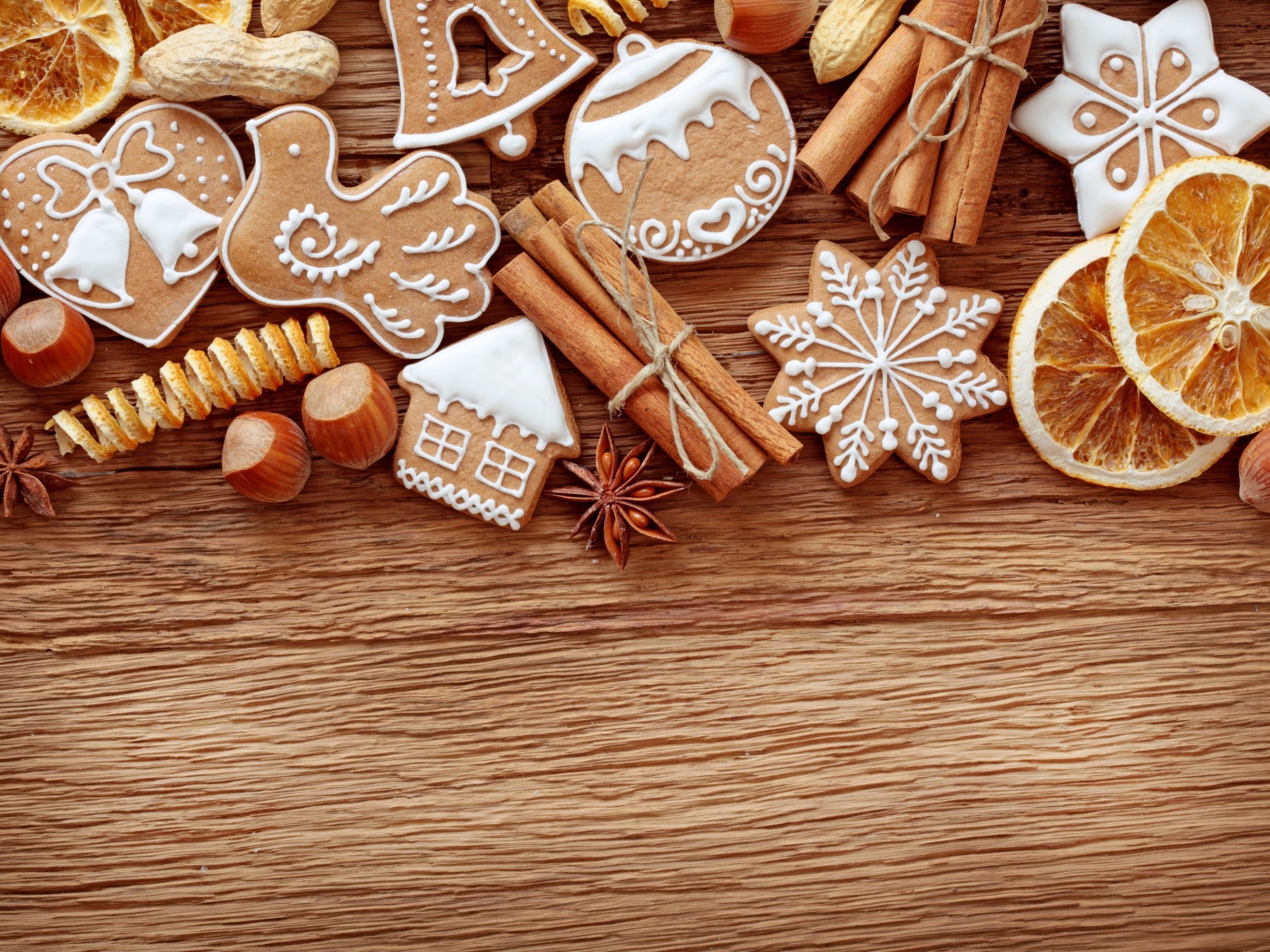 Рождественское печенье с орехами