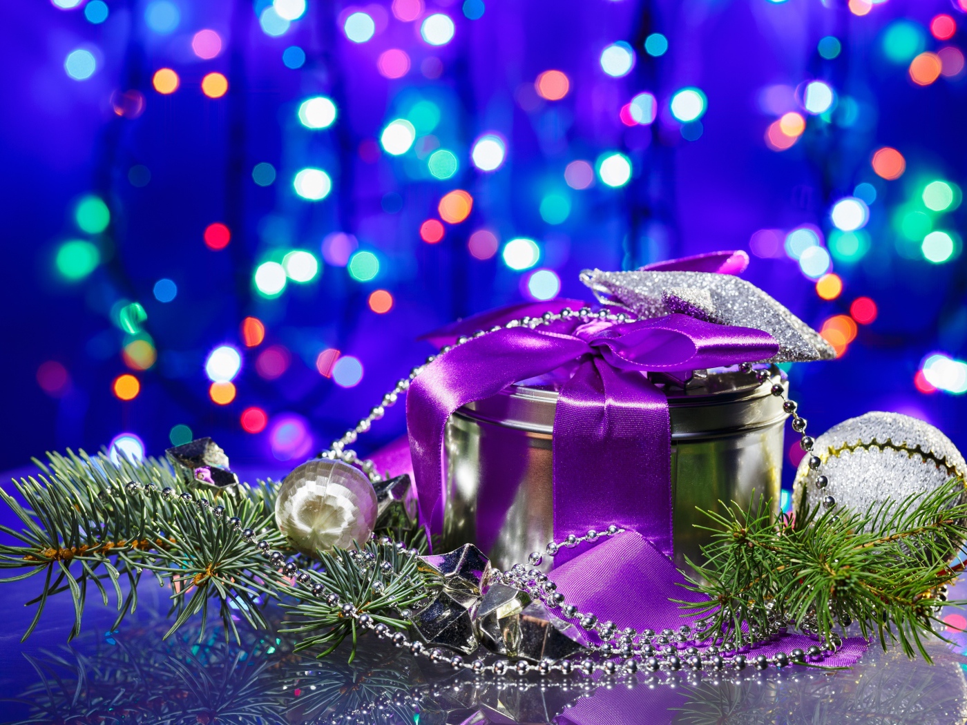 Подарок с бусами