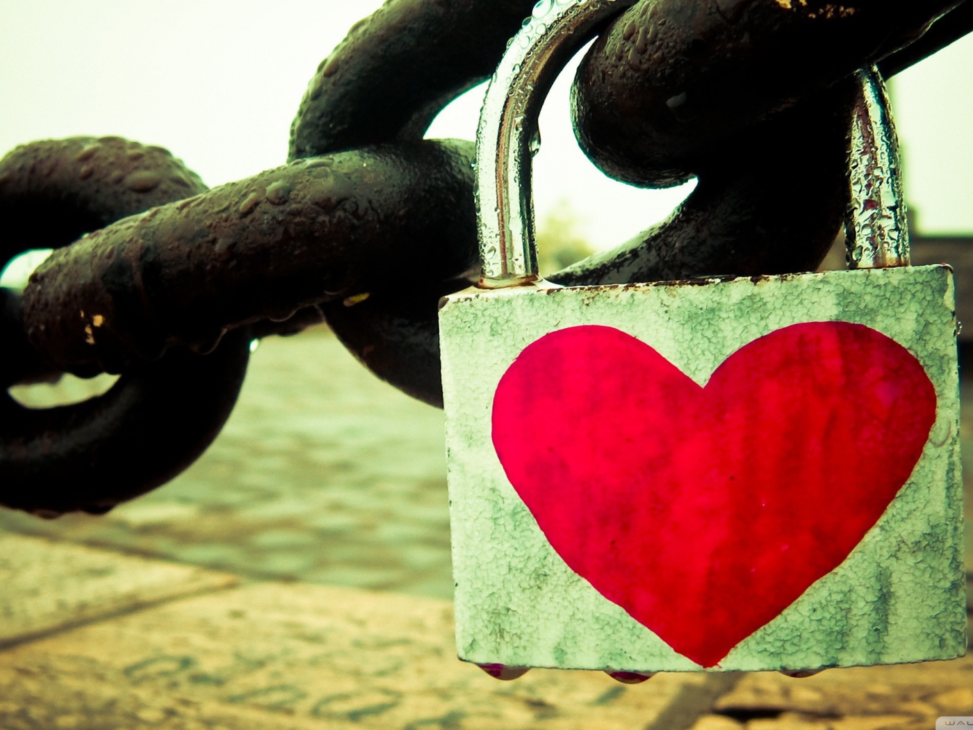 Замочек с сердечком на цепи