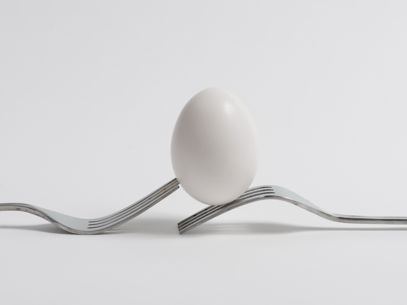 Яйцо на двух вилках