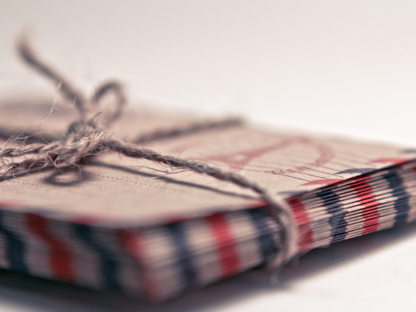 Конверты перевязанные веревкой