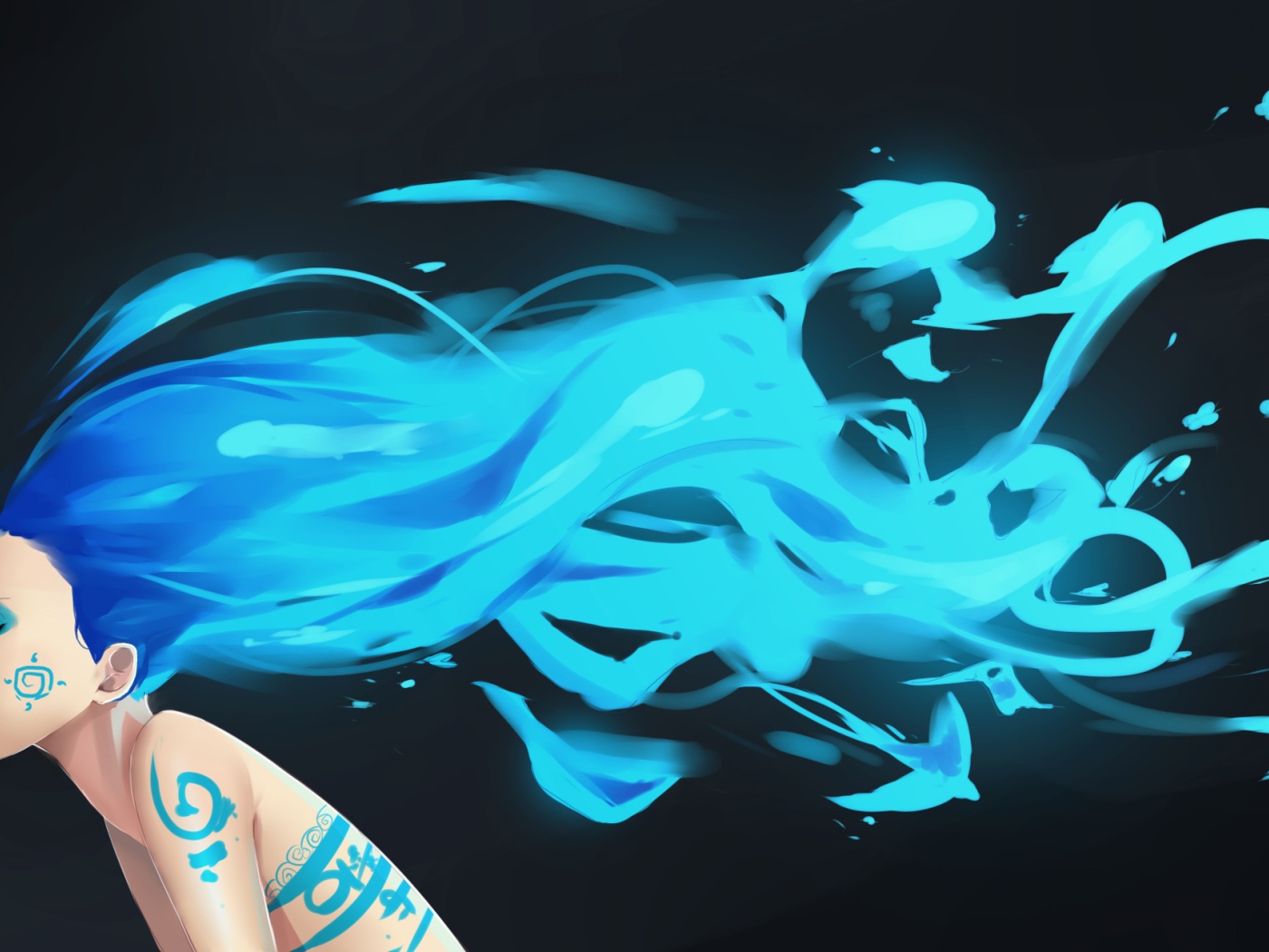 Девушка с голубыми волосами