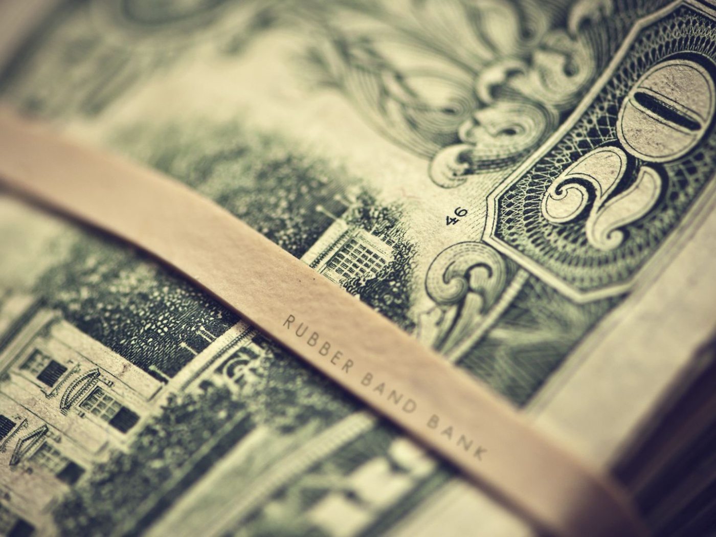 Пачка долларов