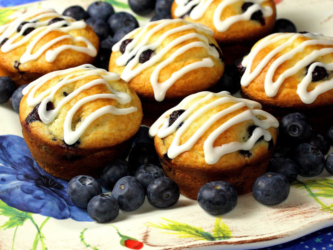 Кексы с черникой