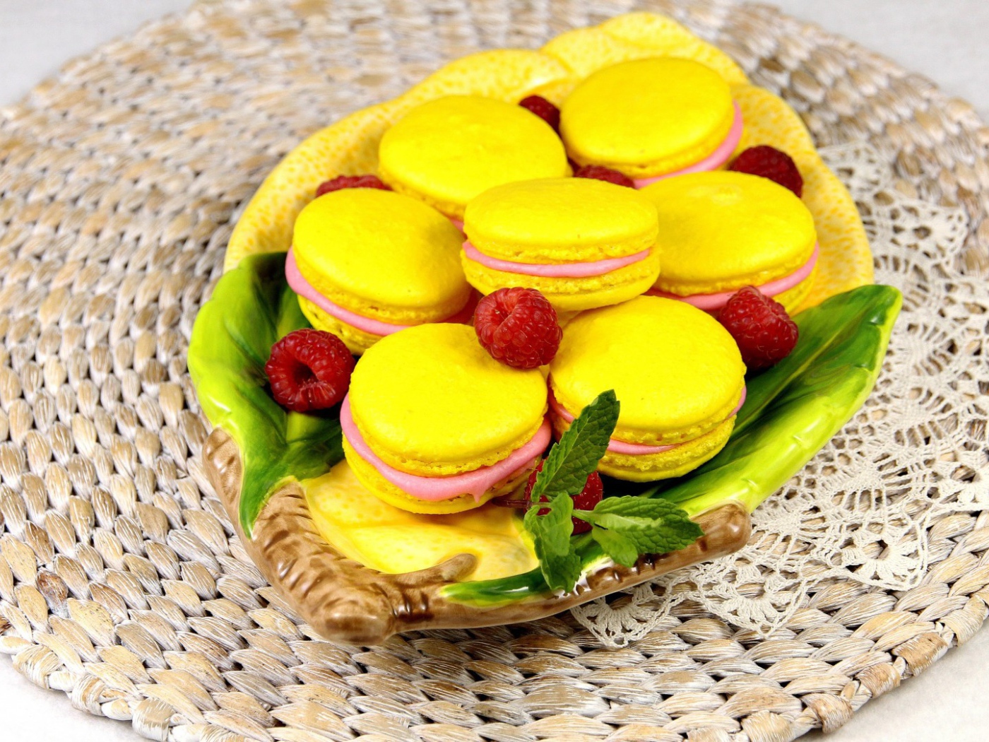 Печенье в лимонной глазури