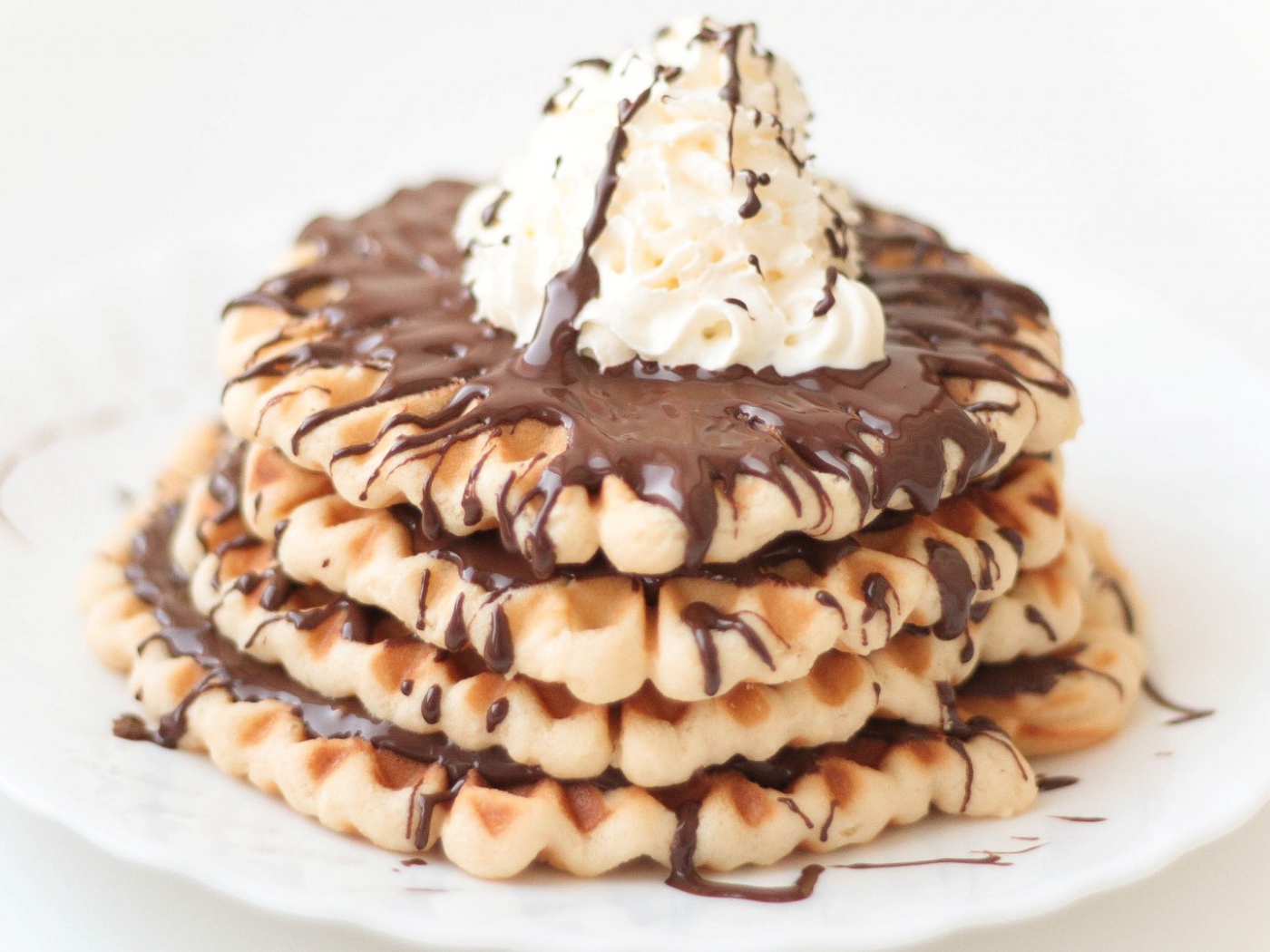 Многослойное пирожное 