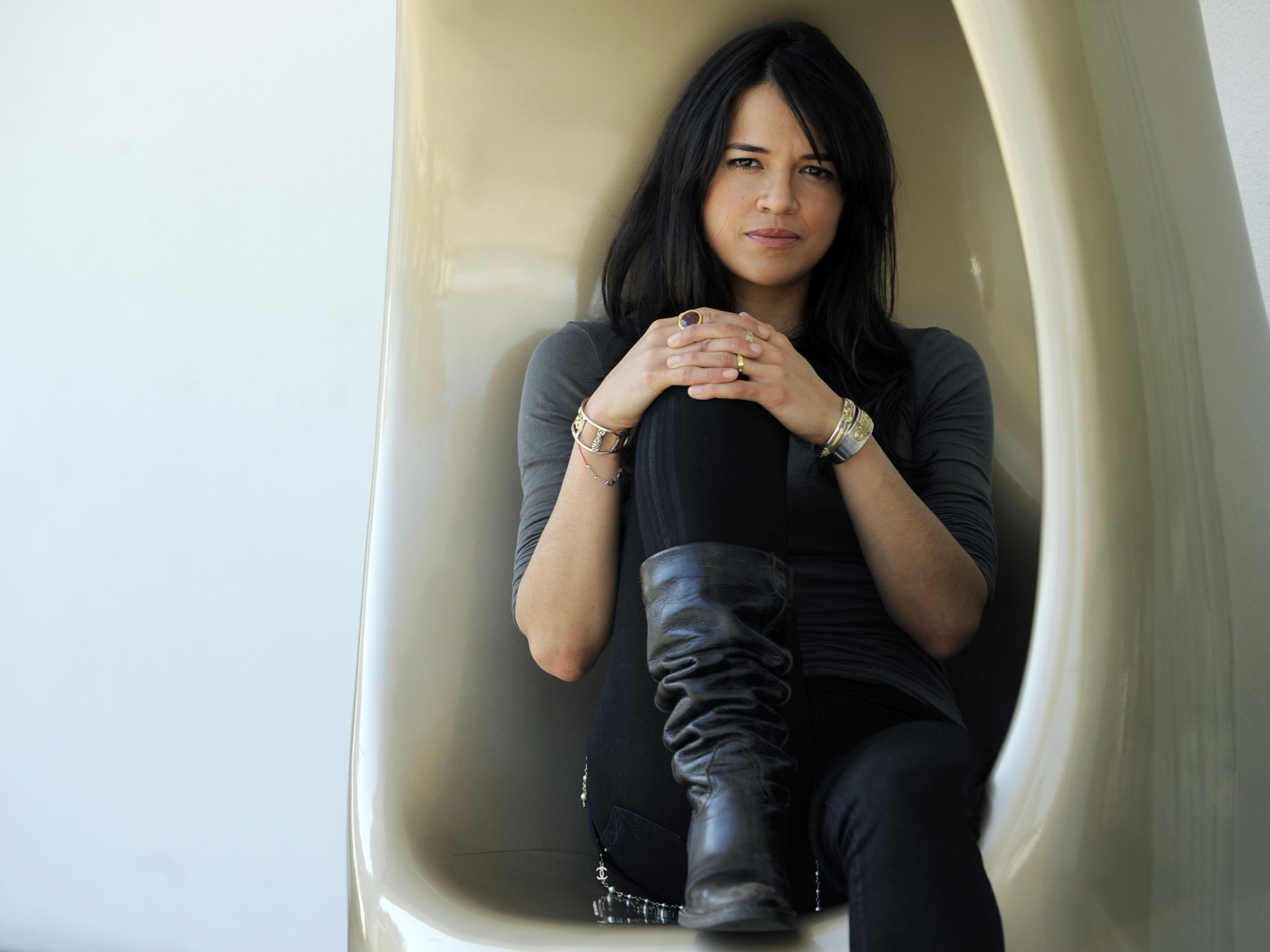 Популярная Мишель Родригес