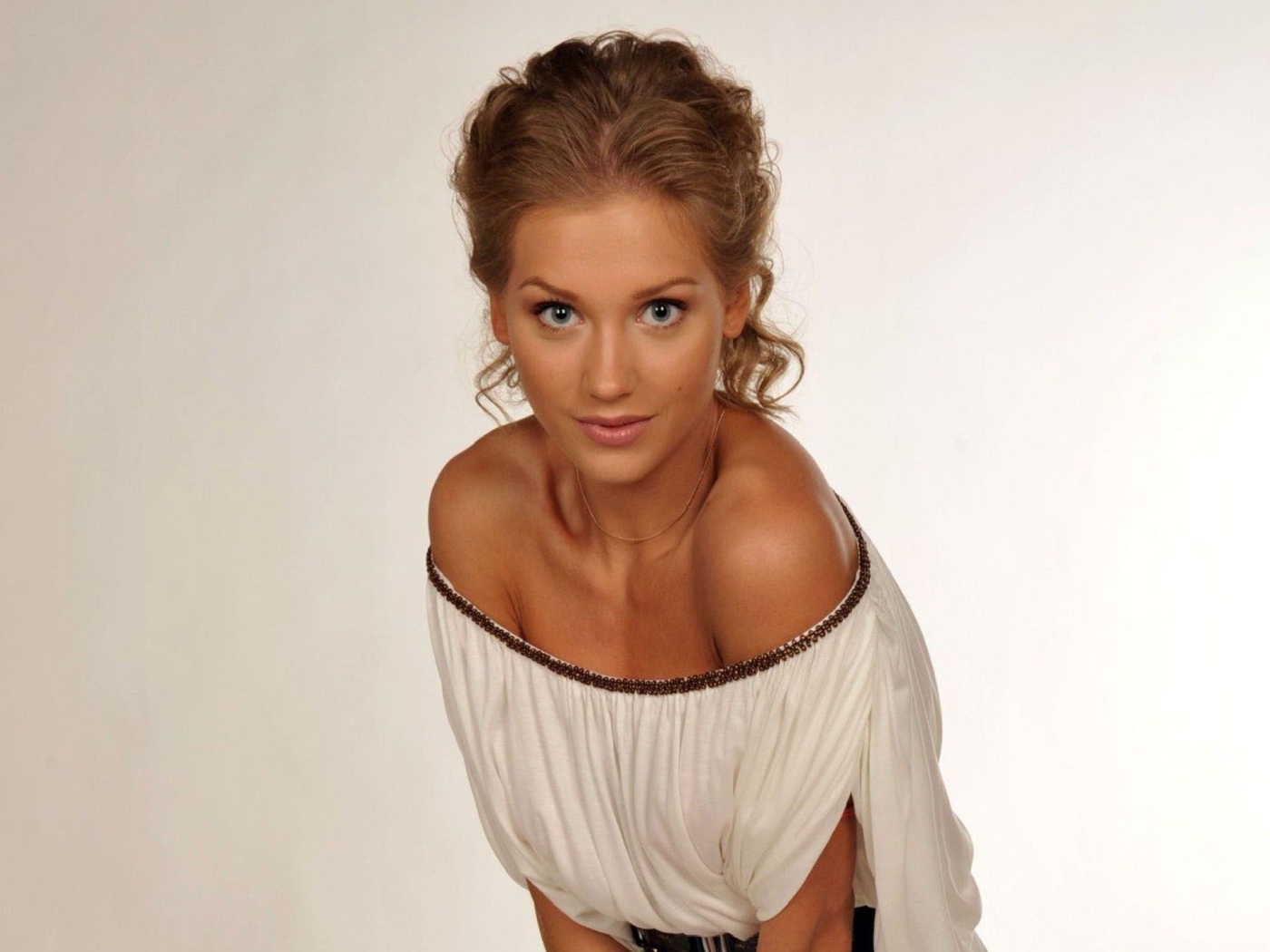 Красивая актриса Кристина Асмус