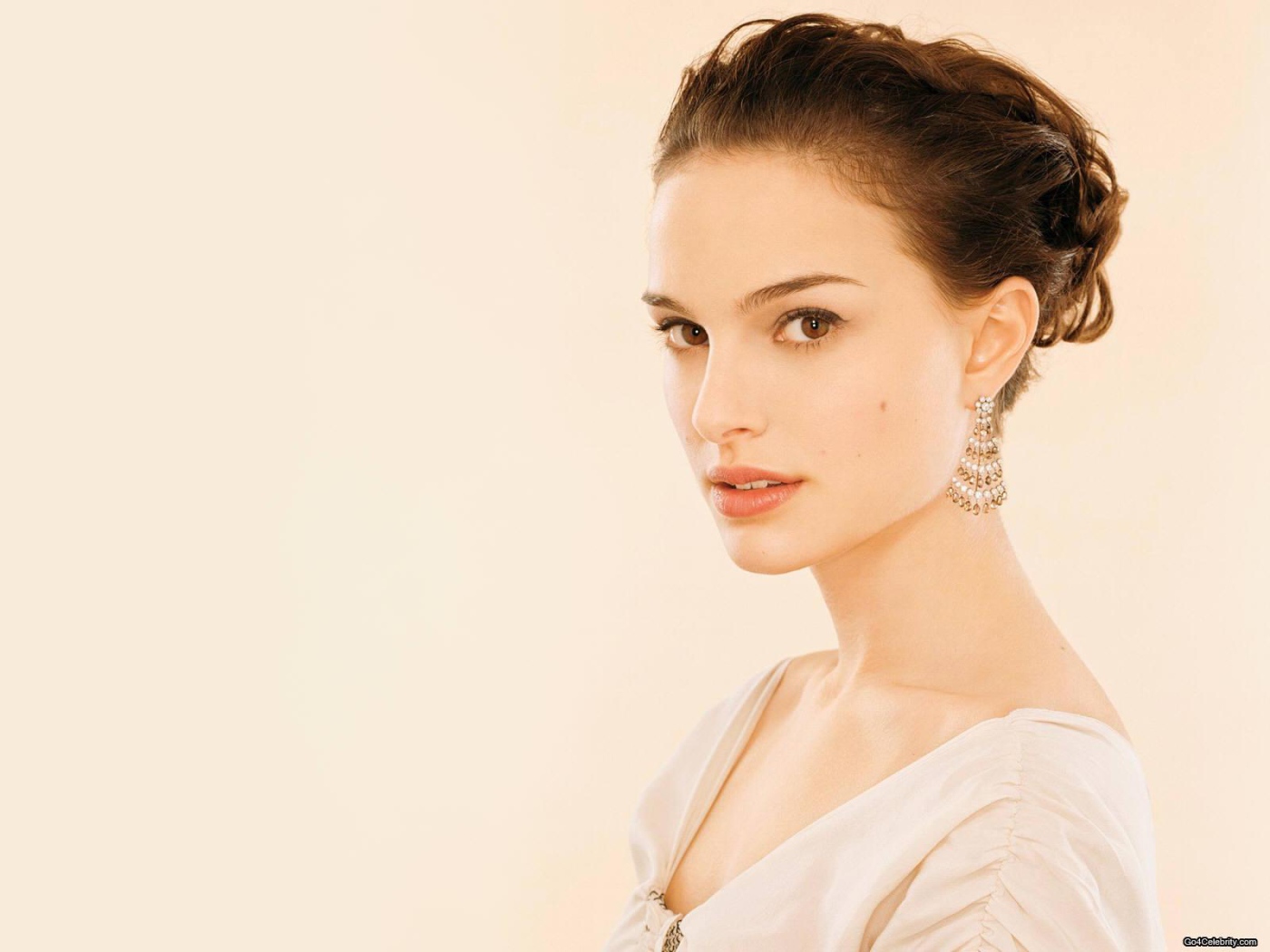 Очаровательная модель Натали Портман