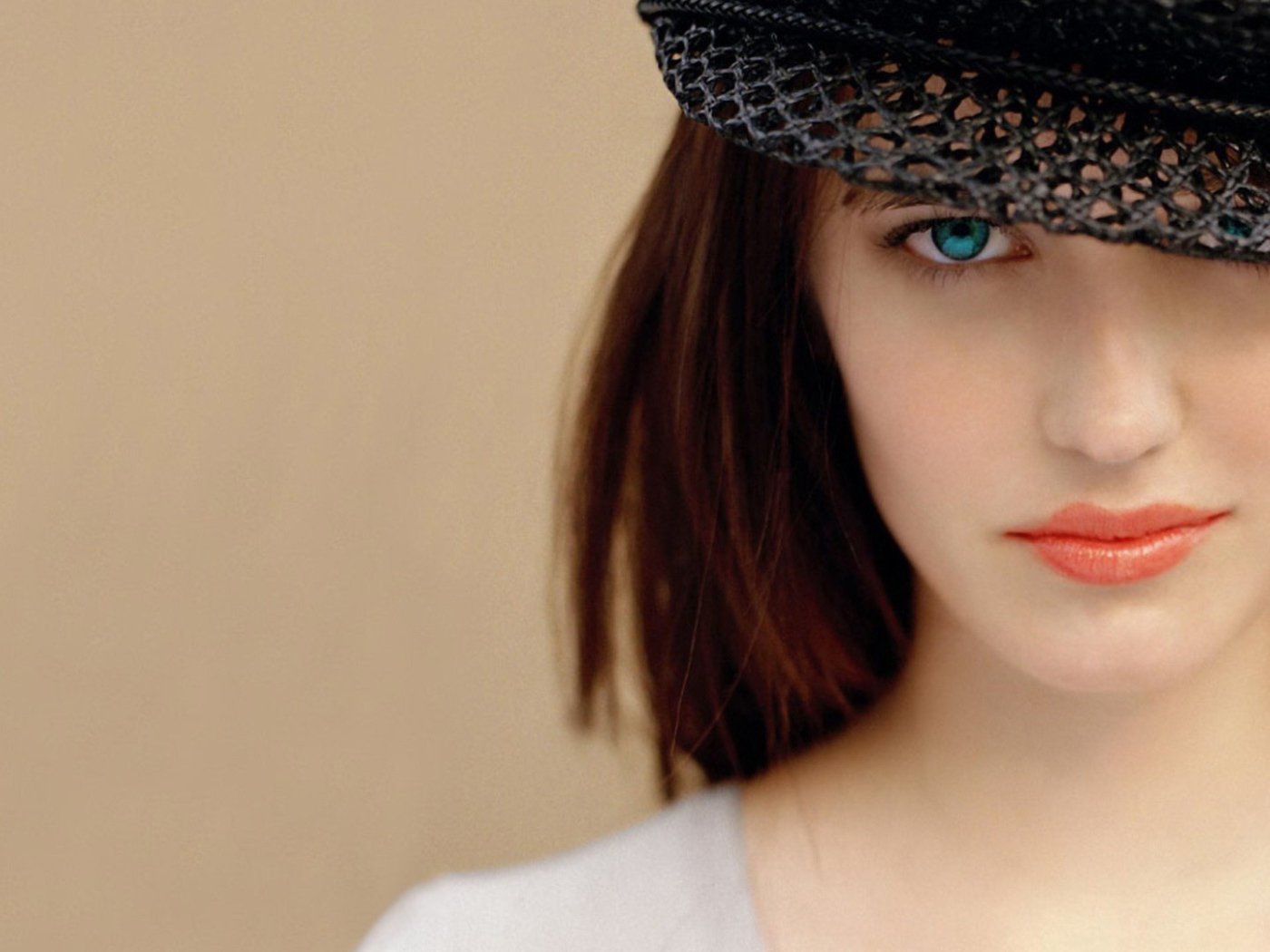 Популярная модель Ева Грин