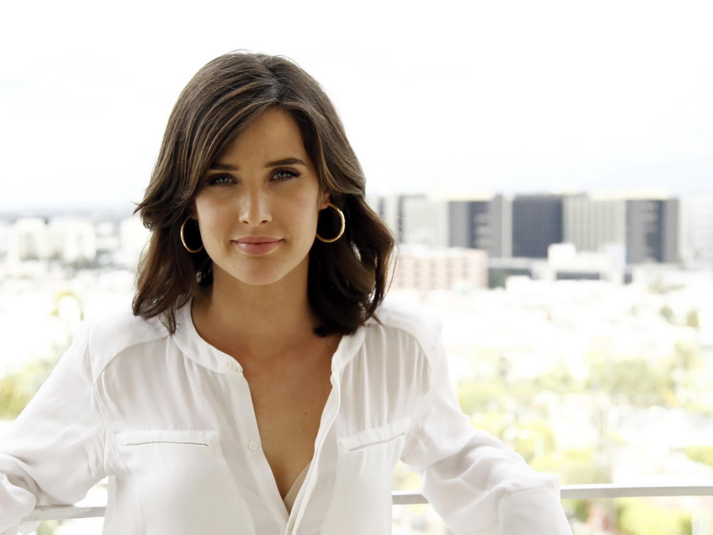 Кинозвезда Коби Смолдерс