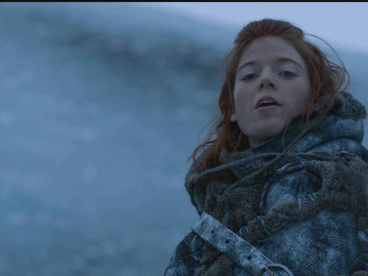 Красивая актриса Роуз Лесли