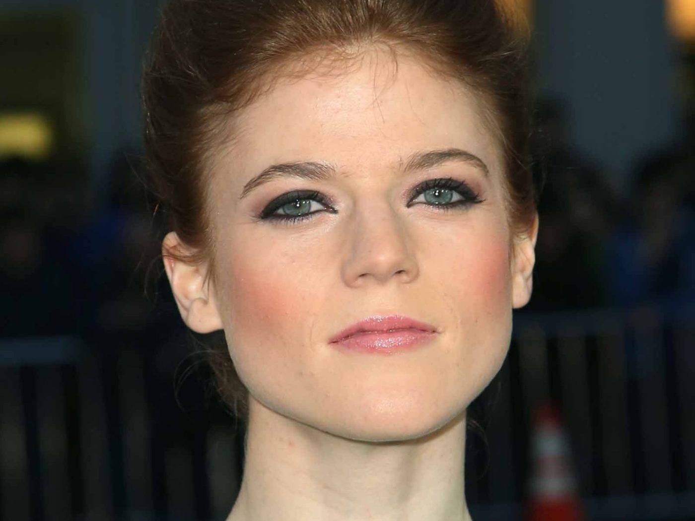 Известная модель Роуз Лесли