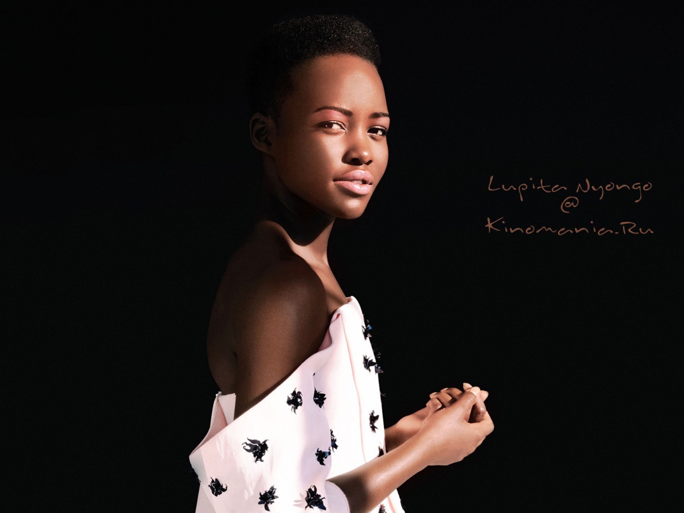 Известная звезда Лупита Нионго