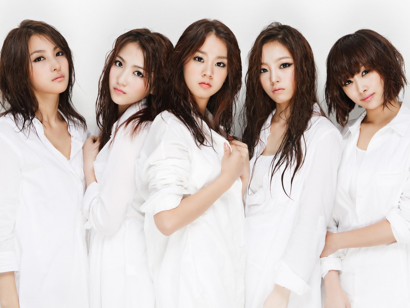 Японки в белом